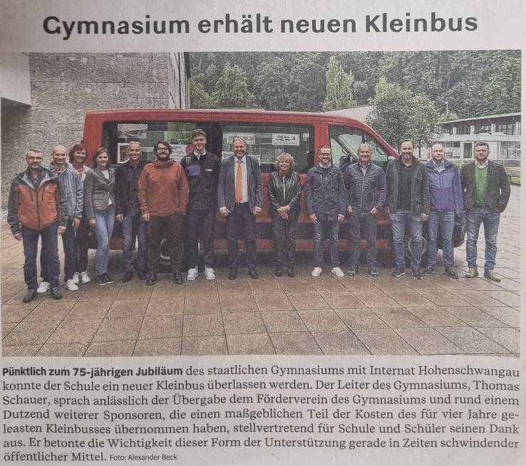 Gymnasium erhält neuen Kleinbus